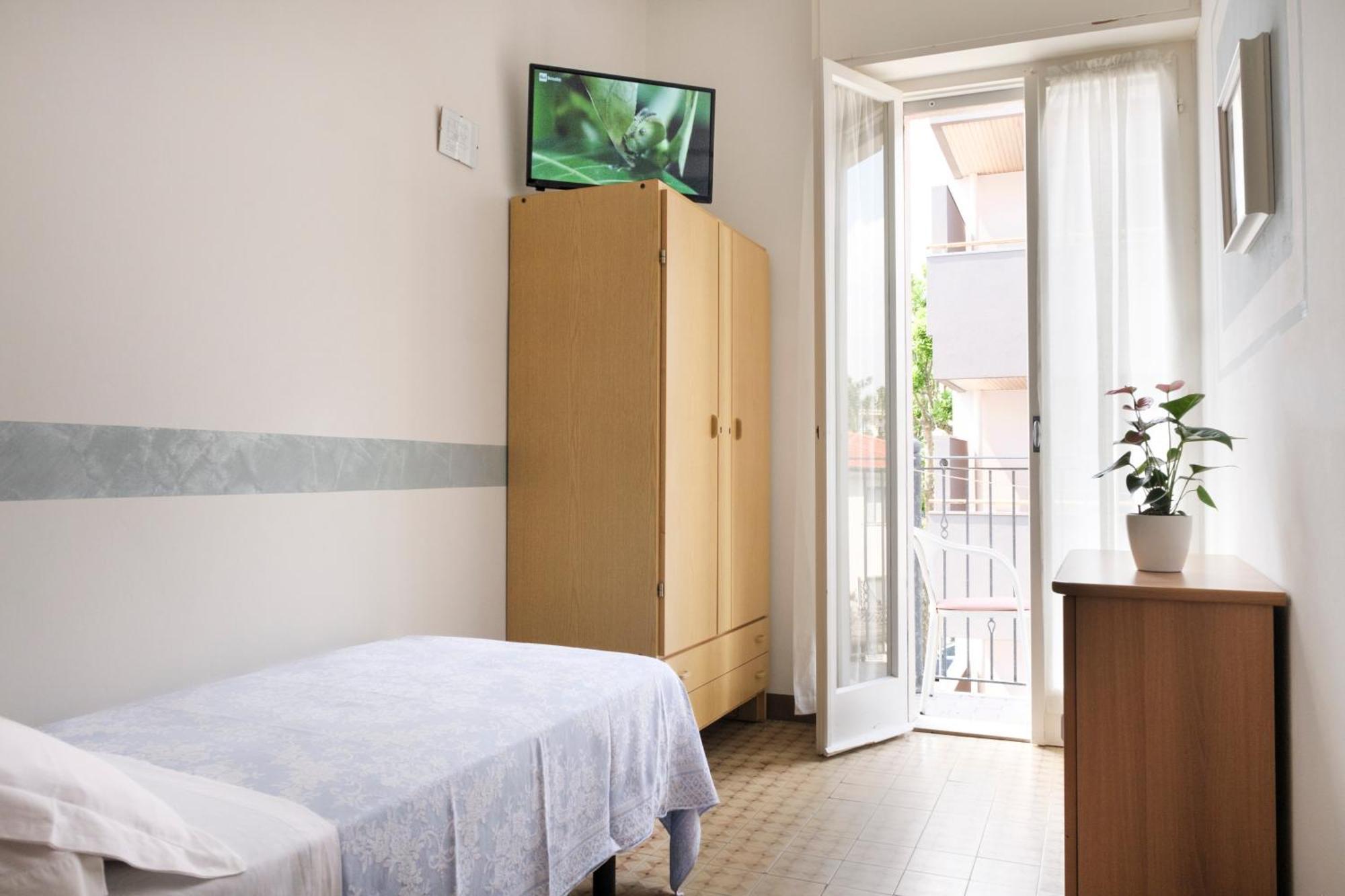Hotel Cheri Rimini Exteriér fotografie
