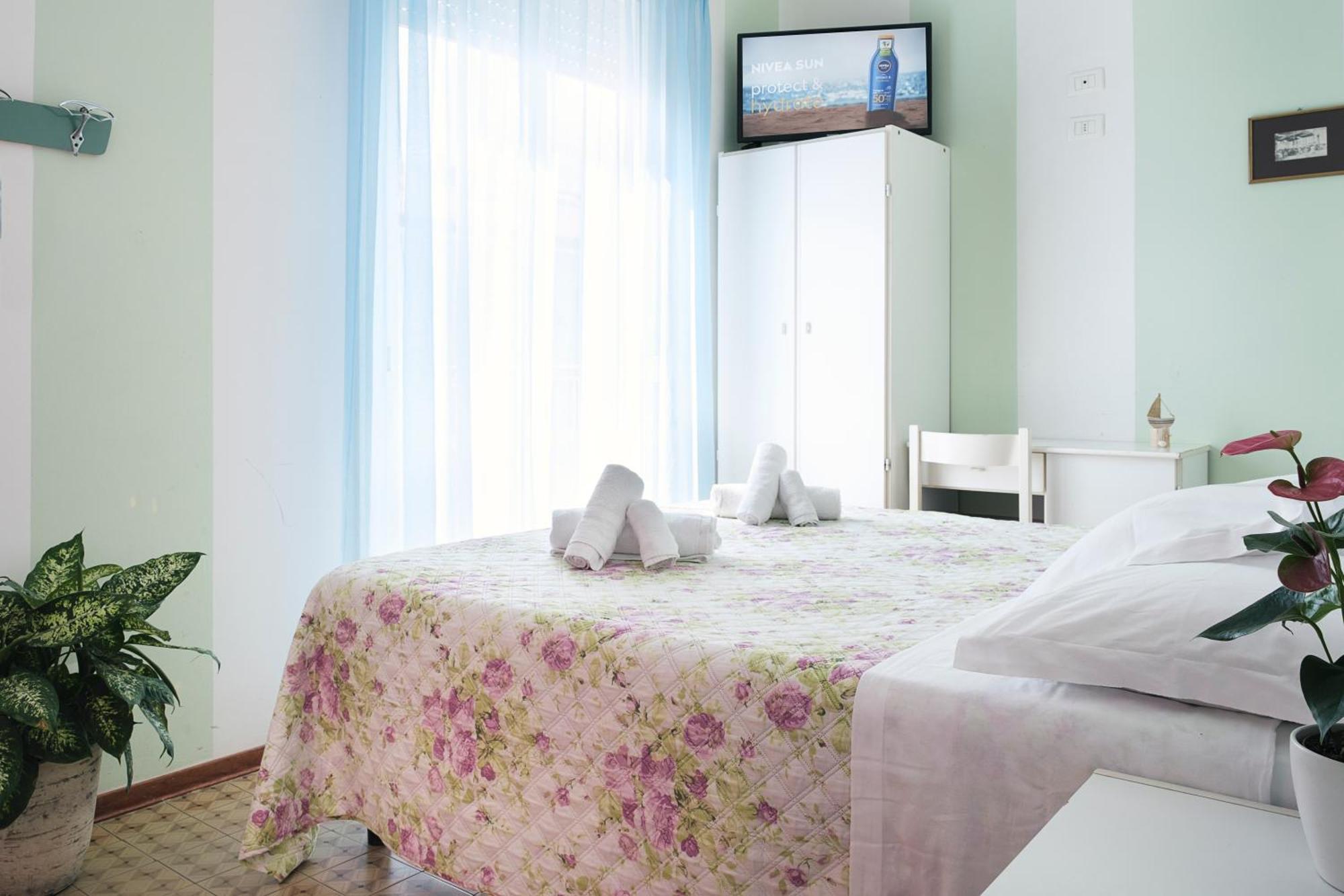 Hotel Cheri Rimini Exteriér fotografie