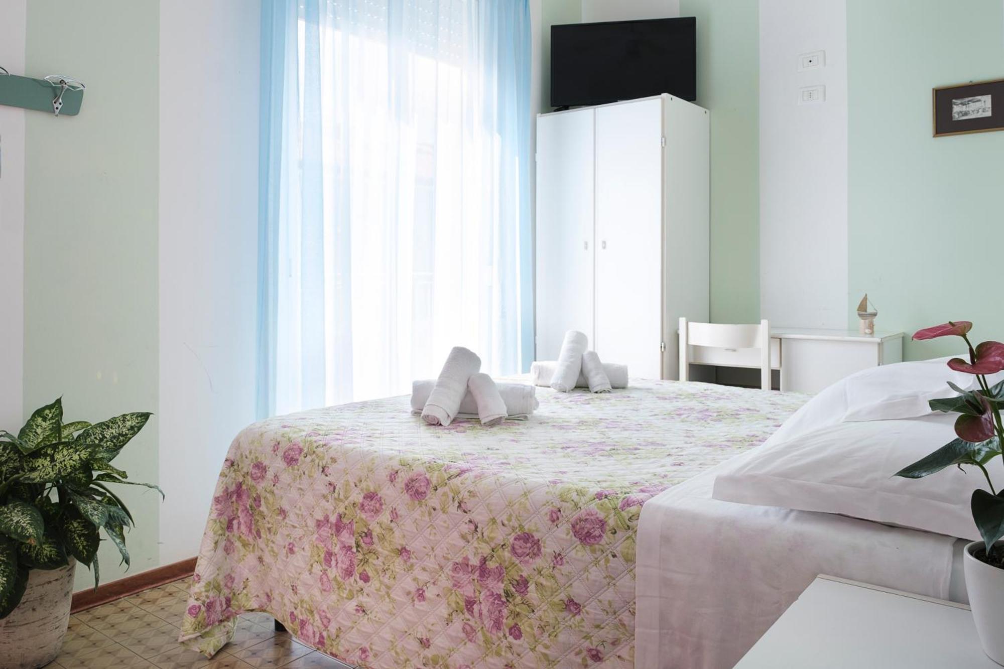 Hotel Cheri Rimini Exteriér fotografie