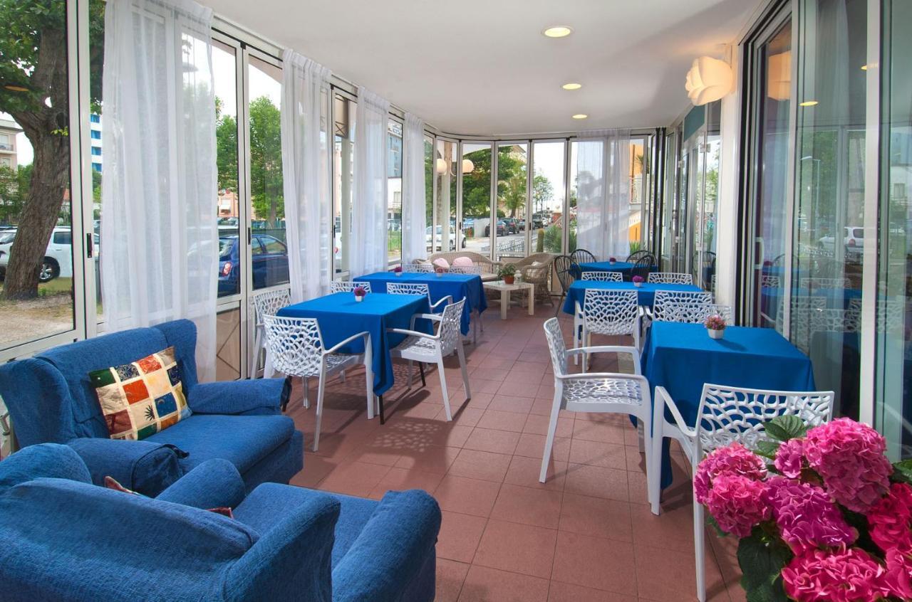 Hotel Cheri Rimini Exteriér fotografie